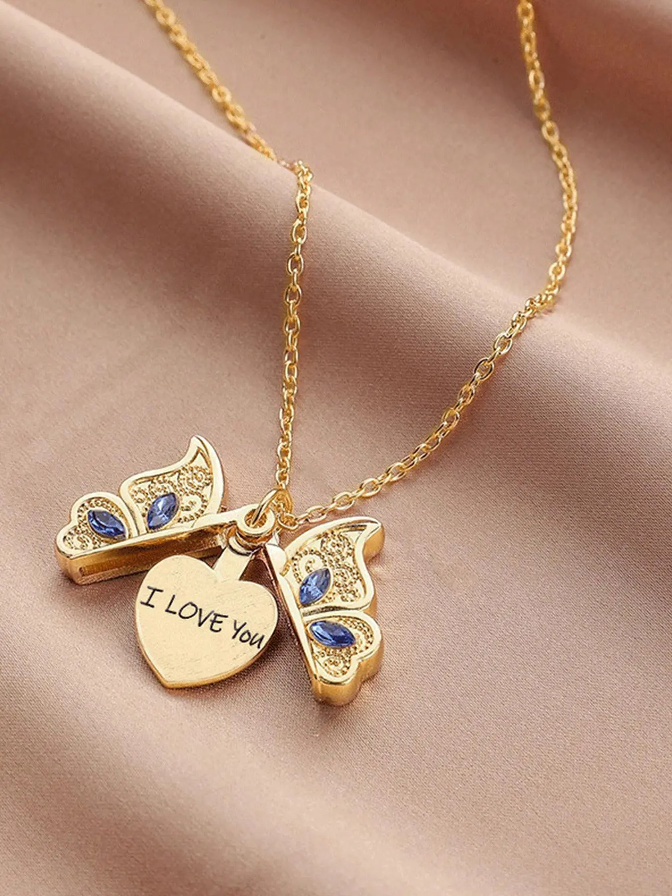 Butterfly & Heart Design Pendant Necklace, Rhinestone Decor Necklace for Women & Men, Fashion Jewelry for Party, Daily Decor, Trendy All-match & Exquisite Jewelry for Birthday Gift, Valentine's Day, Gift
