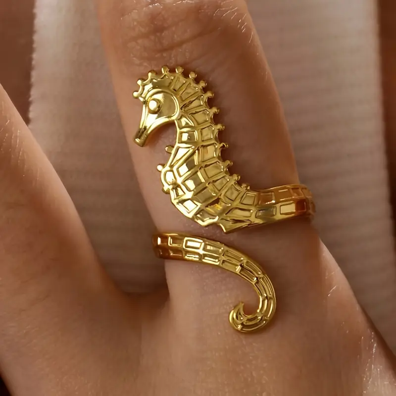 A Minimalist And Playful Seahorse Ring exquisite gift 1