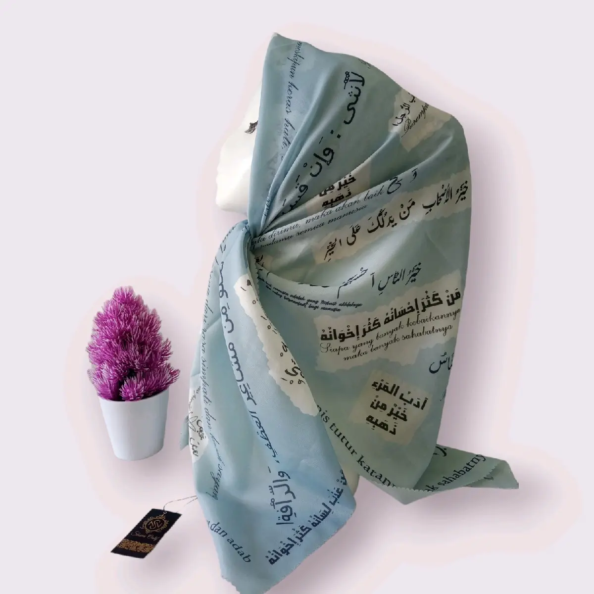 Kerudung Santri Cantik Kalam Hikmah Motif Koran Tulisan Kata Mutiara Jilbab Ngaji Pegon Tulisan Arab Bahan Katun Voal Nyaman dan Adem Ukuran Standar Muslim Square Segi Empat