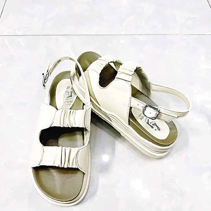 Sandal from bánh mì cao 3 cm quai da êm mềm thiết kế quai hậu có dây thun giúp mang dế dàng thích hợp đi làm hay đi chơi đều đẹp và thoải mái 0