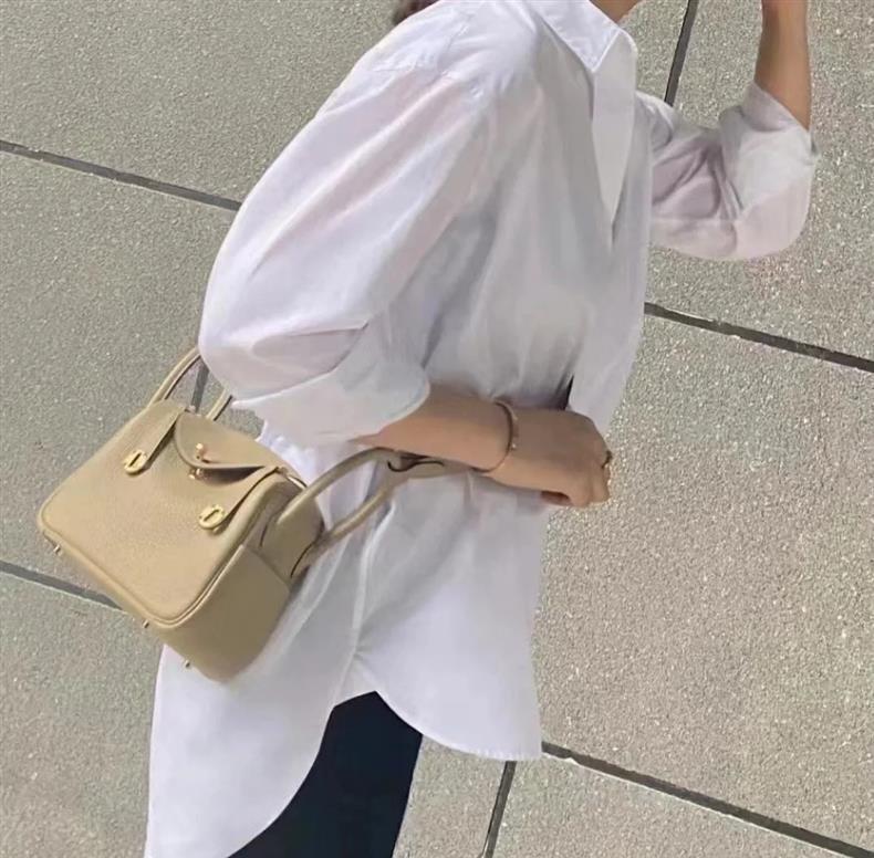 Product Introduction of Women's Lindy Bag Doctor Bag Lychee Grain Single Shoulder Handbag Crossbody Pillow Bag 12