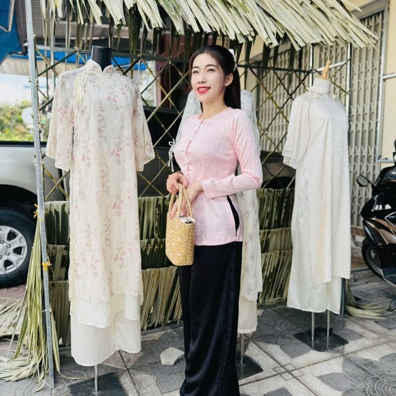 SET BÀ BA GẤM TAY DÀI CỔ TRÒN NÚT NGỌC 1