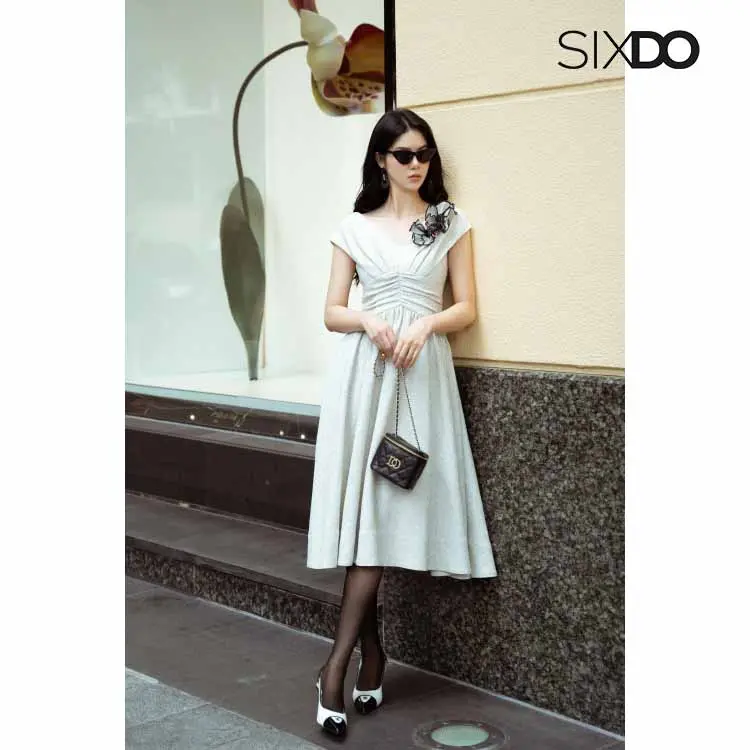 [HN]Đầm cổ V phối hoa xòe SIXDO (Dark Beige Midi Tweed Dress)