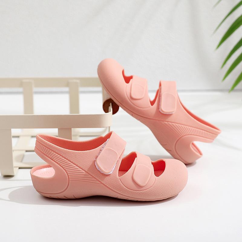 Product Introduction of 24-Year New Children's Closed Toe Soft Plastic Velcro Men's and Women's Baby Water-Stepping Sand Shoes Hole Shoes 19