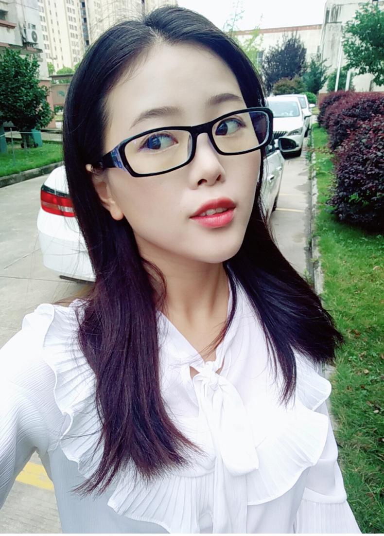 Product Introduction of Anti-Blue Light Fashion Computer Glasses Non-Prescription Men's Flat Glasses Women's Gaming Phone Protective Glasses Street Vendor Wholesale 2