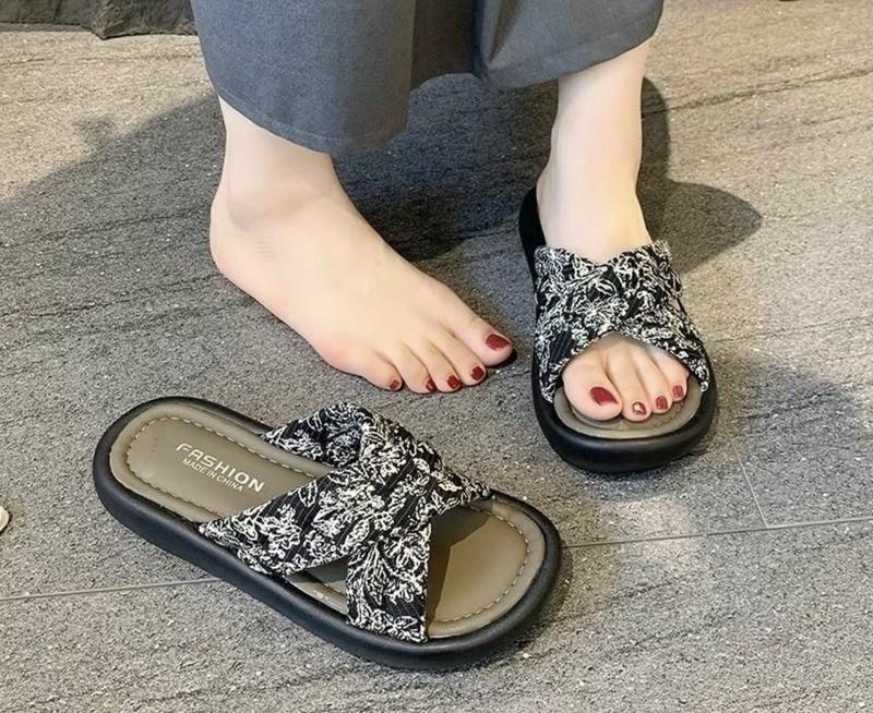 Dép Lê Nữ Quai Ngang Đế Bệt 2599 Cao Su Mềm Êm Phong Cách Thanh Lịch Hàng Mới Hè 2024