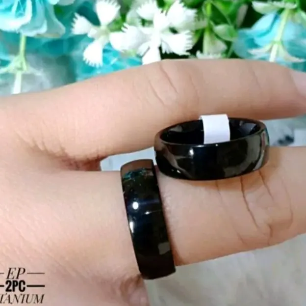 Cincin Titanium Hitam Polos Oval Anti Karat dan Luntur