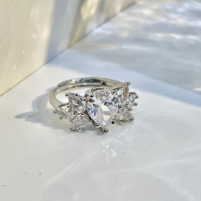 Product Introduction of [with Gra Certificate] Fashion Angel Wings Ring Elegant Water Drop Pear-Shaped Ring 20