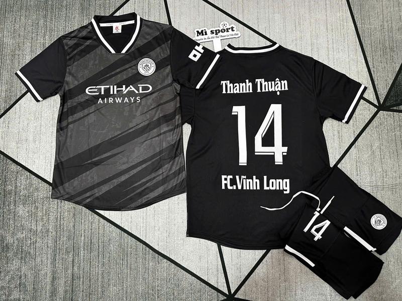Bộ quần áo bóng đá MANCHESTER CITY ĐEN   - Vải MÈ KIM cao cấp - Logo Thêu, iN TÊN SỐ THEO YÊU CẦU