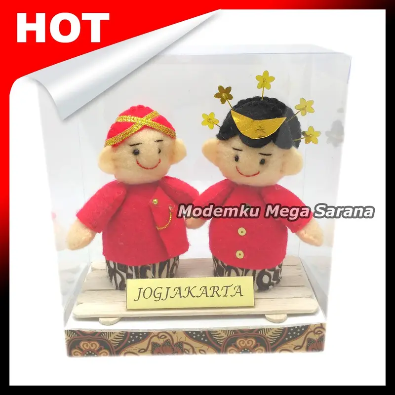 Boneka Pakaian Adat Jogja 0