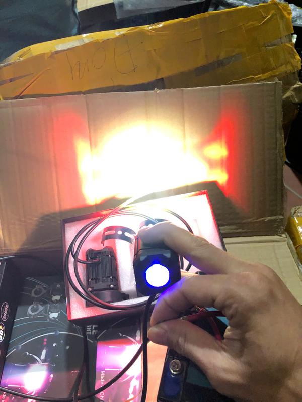 Đèn gắn ghi đông Trợ Sáng Bi Cầu W2 4 Chế Độ Sáng Chính Hãng Tích Hợp Auto Passing lắp từ 8-80v