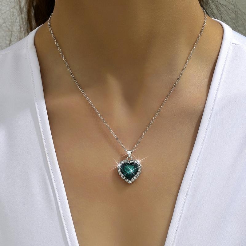 Product Introduction of Fashion Wholesale Heart-Shaped Pendant Necklace Full of Diamonds Cross-Border Best Seller in Europe and America 17