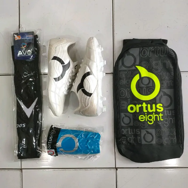 Paket Hemat Sepatu Bola Anak Ortus Outdoor 0