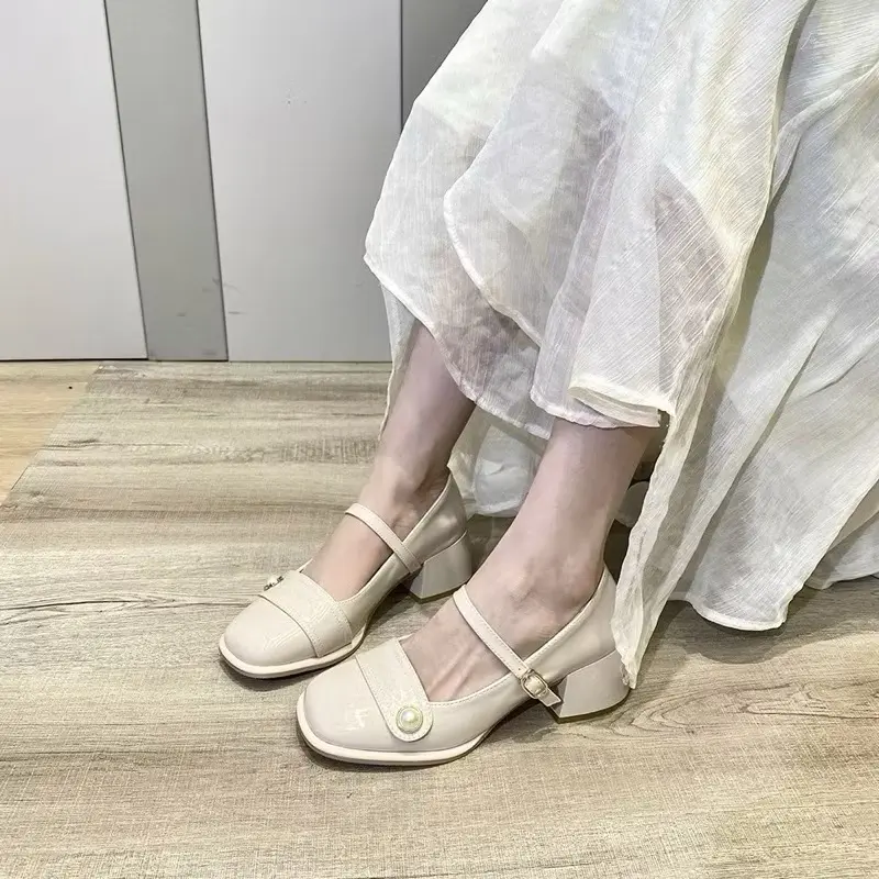 ￼[ SIZE 40-41-42] Giày cao gót da bóng vintage 5cm BIGSIZE 6