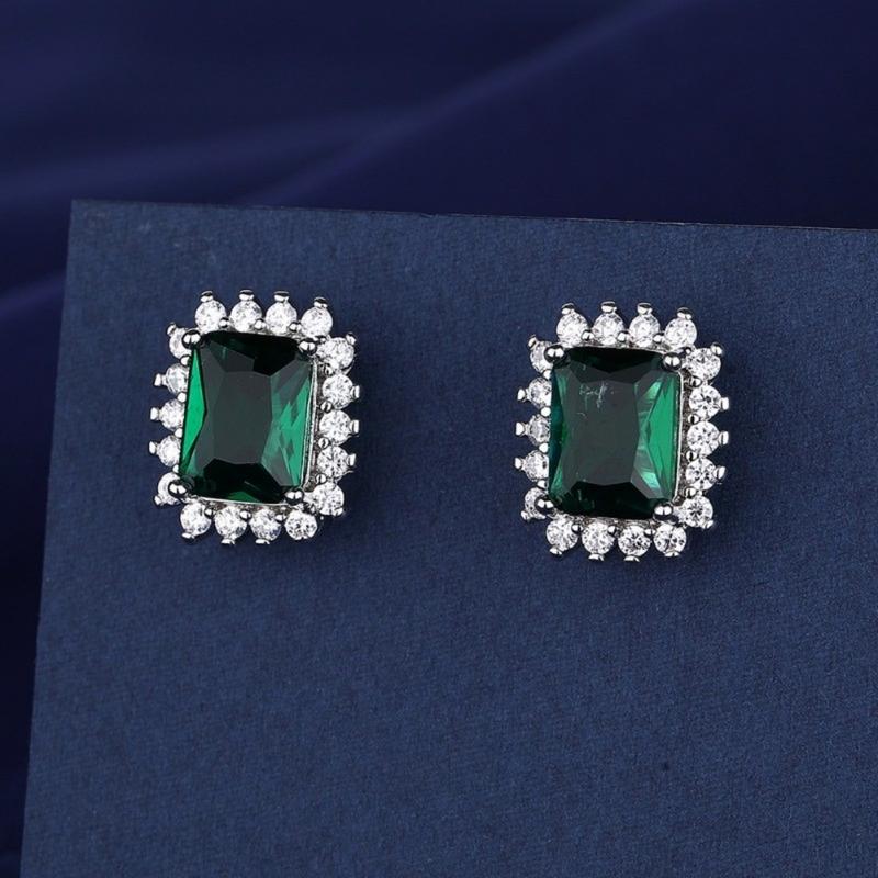 Product Introduction of (With Gra Certificate) Square Emerald Ring Necklace Ear Stud Green Diamond Eardrops Earrings Fine Jewelry 18