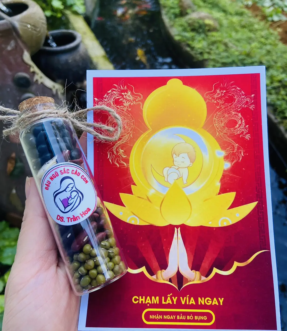 Mua 1 tặng 1 - Lọ đậu ngũ sắc cầu con + Tặng thêm vía lộc bầu