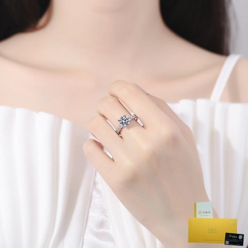 Product Introduction of [with Gra Certificate] 2 Karat Temperament Princess Real Ring Jewelry Ring 14