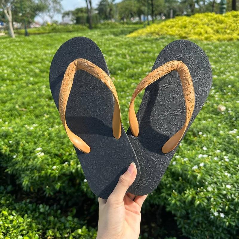 Dép lào thái lan đế màu Đen quai màu Vàng, dép dùng mang đi du lịch, mang trong nhà, chất liệu dép được làm bằng cao su 1