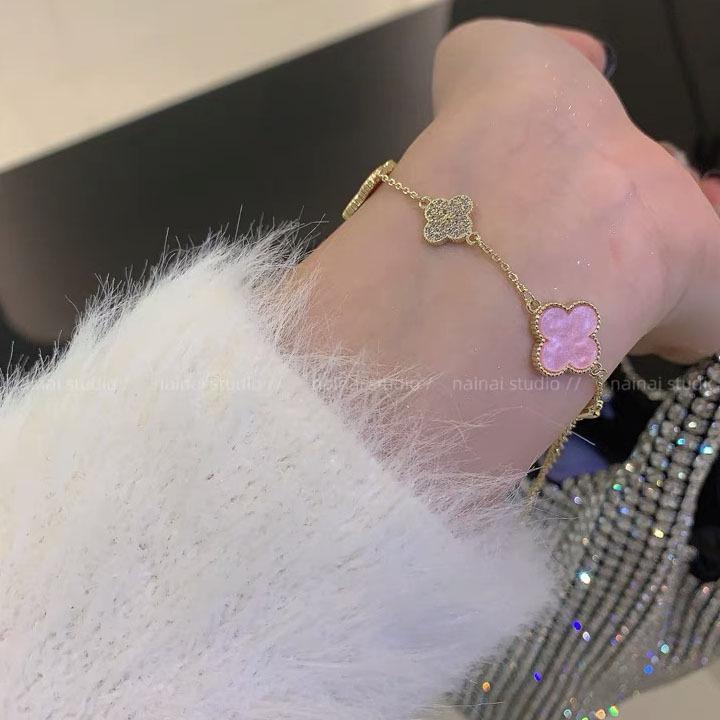 Product Introduction of Super Sparkling Clover Bracelet for Women's Ins, Light Luxury, niche, Personalized, Versatile Handpiece 14