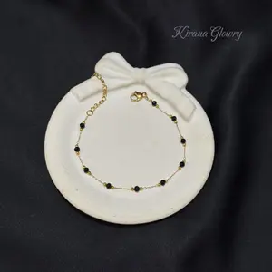 Gelang Cleora Batu Hitam Aura Ketenangan dan Perlindungan Energi Bahan Titanium Kirana Glowry