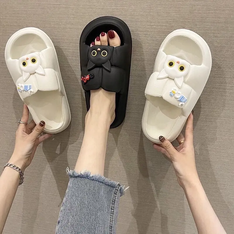 Dép bánh mì quai ngang nữ ô vuông đính sticker mèo cute siêu êm siêu bền - DL160