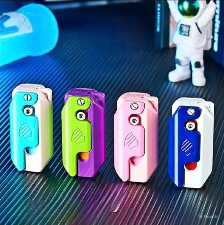 Đồ chơi giải nén trọng lực Dao cà rốt nhựa giảm căng thẳng strees - Toy