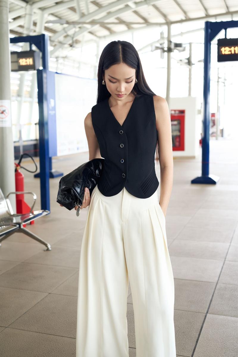 Product Introduction of Vella Fashion - Quần culottes nữ đen / trắng có túi VQ23140 11