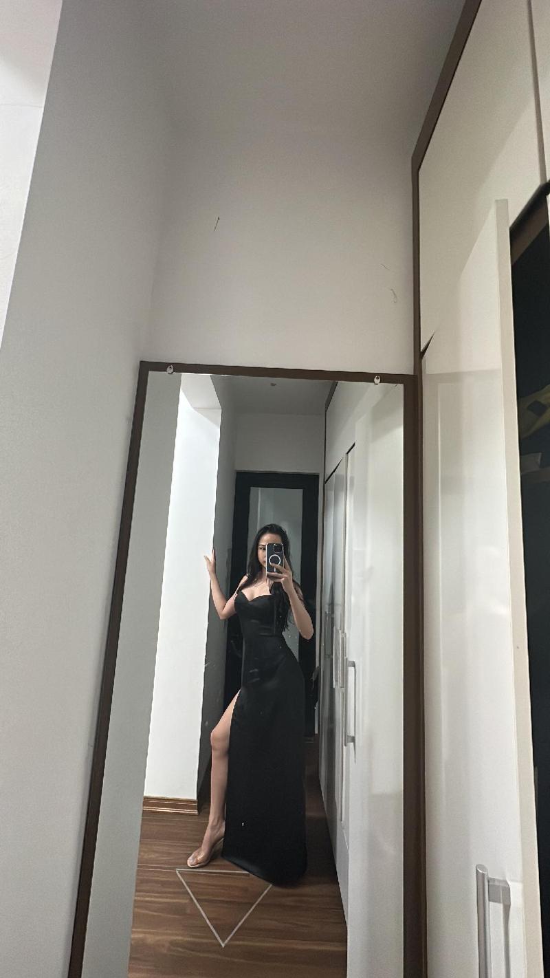 Product Introduction of Váy Ôm Body Xẻ Ôm gọn - Liberal Garment Đầm Dress 20