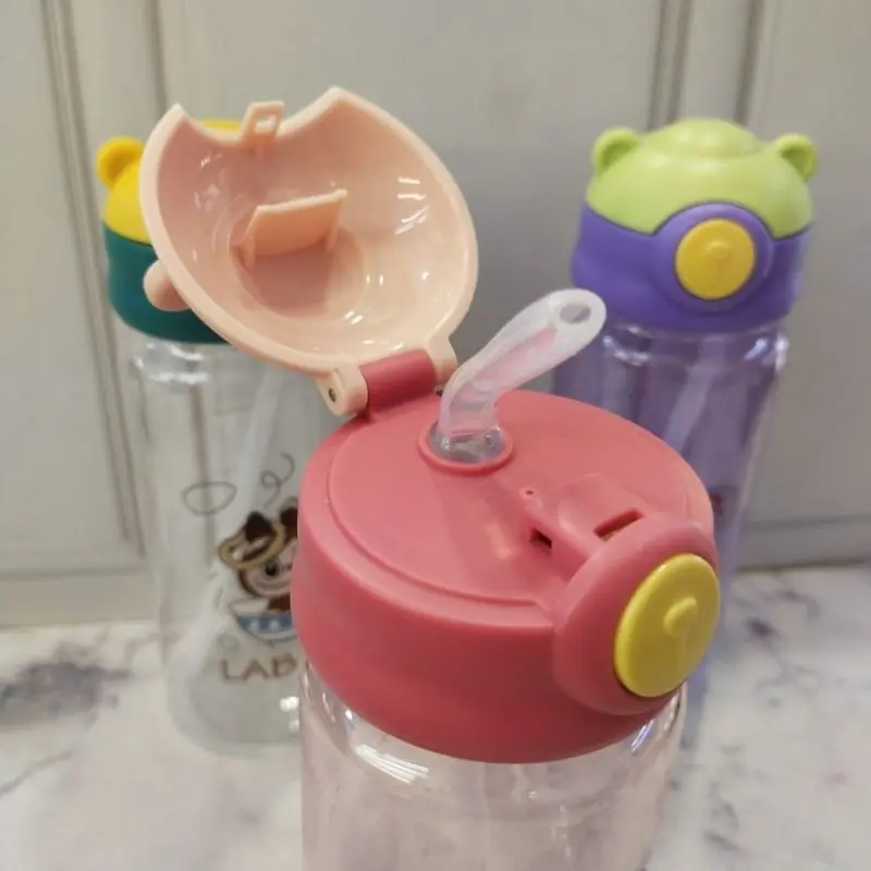 Botol Minum Labubu 550ML Sedotan BPA Free Botol Minum Anak Karakter Labubu Viral Original 1