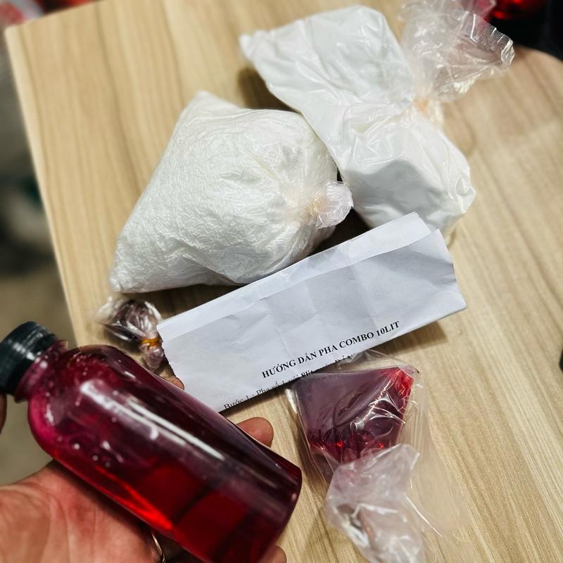 Combo 10lit xà bông rửa xe ( màu hồng hương dâu )tặng  kèm 1 chai mẫu 200ml dùng thử x abong