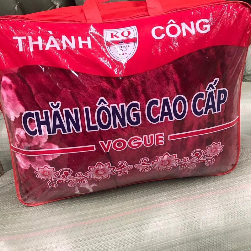 Chăn lông 4kg 3 lớp ( tặng kèm túi sách ) 1