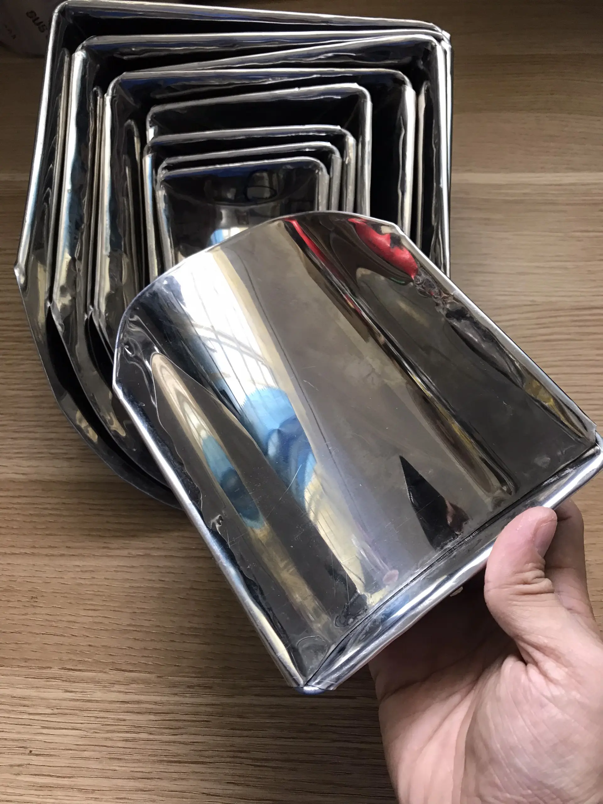Xúc gạo xúc đá inox hàng dày đẹp bo viền chắc chắn