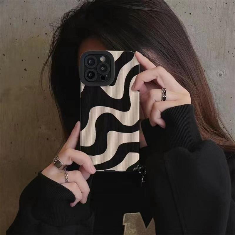 Zebra Mobile Phone Protective Case, 1 Count Cellphone Protective Case, Holiday Essentials Gift, Shockproof Anti-fall Striped Smartphone Protector Cover for iPhone, Phone Accessories for iPhone 16 Case, Gifts for Boyfriend, Holiday Essentials 2
