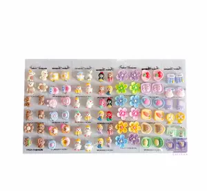 1 Lusin 12 Pcs Bros Bross Pin Dagu Karakter Lucu Seri Clay Resin Multiwarna Pink Dimensi 2.5x2.5 cm Material Peniti Besi & Plastik Solid BrosDagu BrosAnak