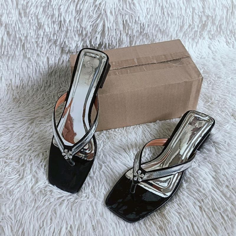 Guốc X061 Guốc Kẹp Cao 3Cm  Khóa Bông Mai Kết hợp đường Viền DéP Nữ Hoa Sandal Đế Bằng 5