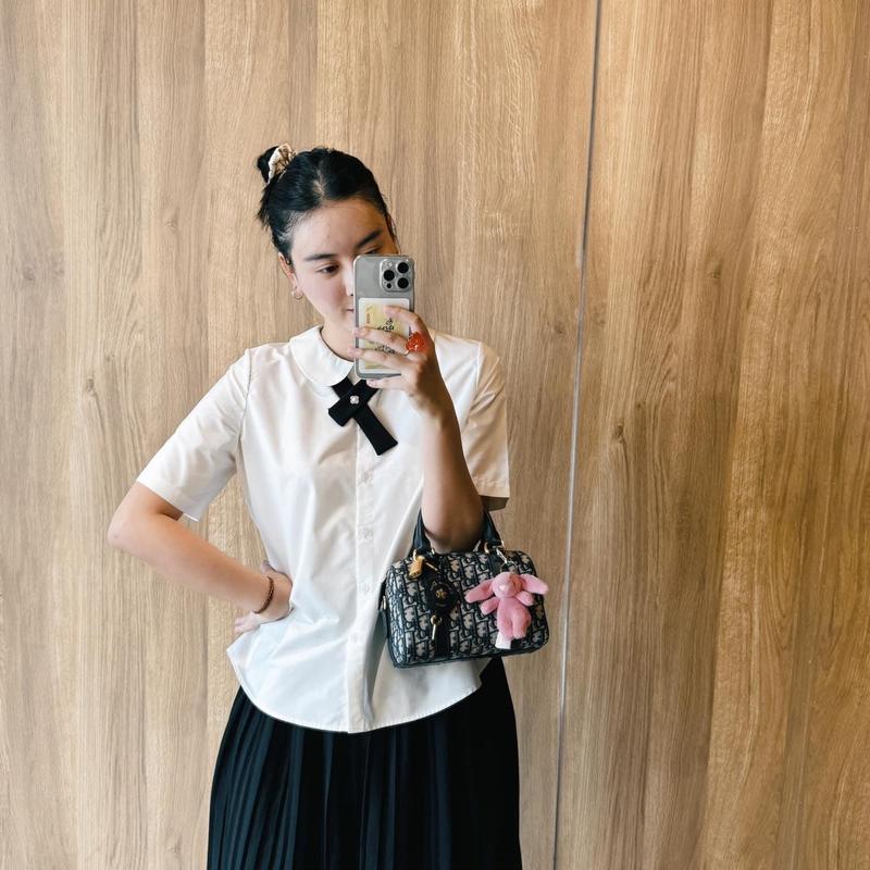 Sơ mi Thái Lan kèm nơ đen, màu trắng basic, đơn giản, thoải mái