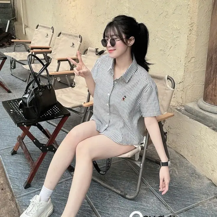Áo Sơ Mi Cộc Tay Mickey – Thiết Kế Siêu Cute, Chất Mát Mịn, Dáng Rộng Dễ Mặc