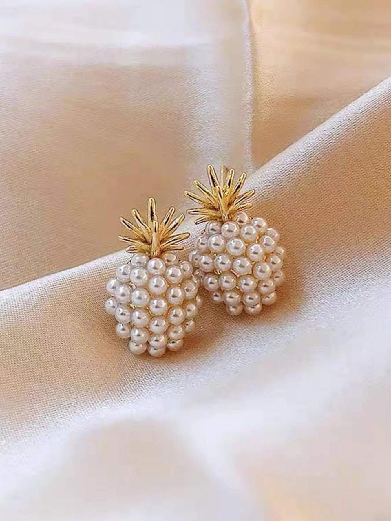 1 Pair Faux Pearl Decorated Pineapple Design Stud Earrings, Elegant Jewelry for Women, All-match Trendy Fashion Accessories for Daily Used, Aesthetic Jewelry As Gift