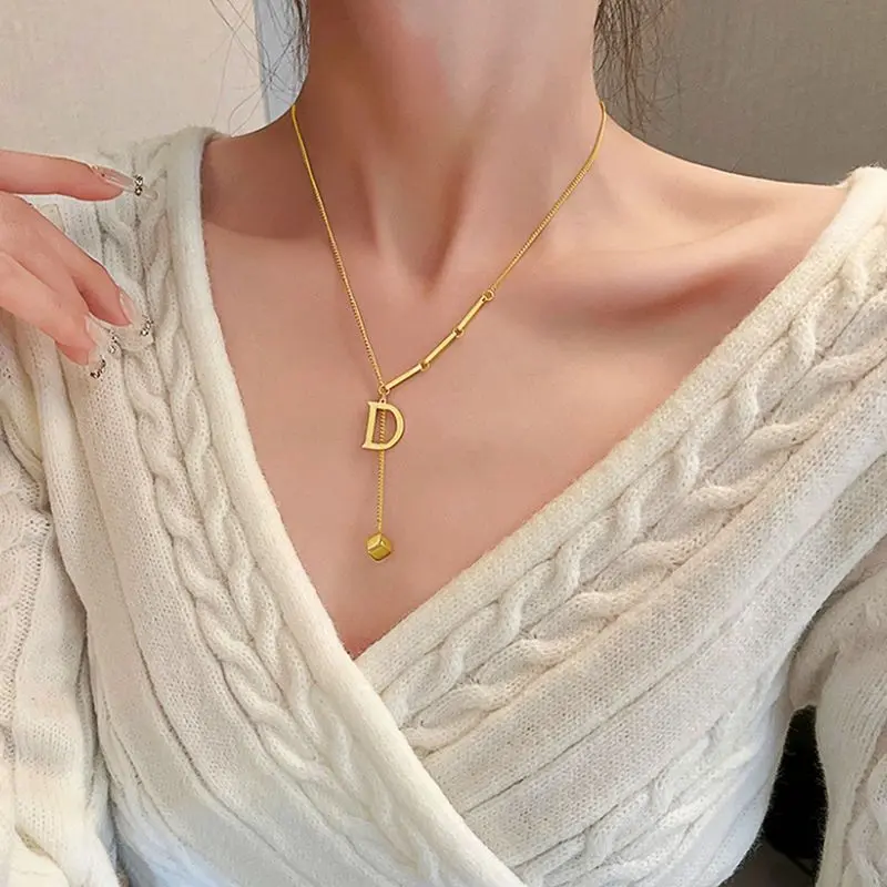 Vòng Cổ Thép Titan Thời Trang, Dành Cho Phụ Nữ, Đơn Giản Và Dễ Phối Đồ Với Chữ D Và E, Mặt Dây Chuyền Ngắn, Thanh Lịch, Không Phai Màu, Thích Hợp Làm Quà Tặng Cho Bạn Gái, Mẹ, Vợ 2