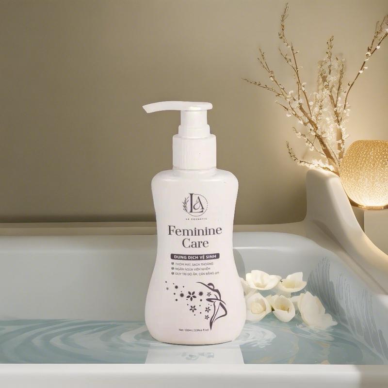 Dung dịch vệ sinh - Feminine Care + LA Cosmetics dich 2
