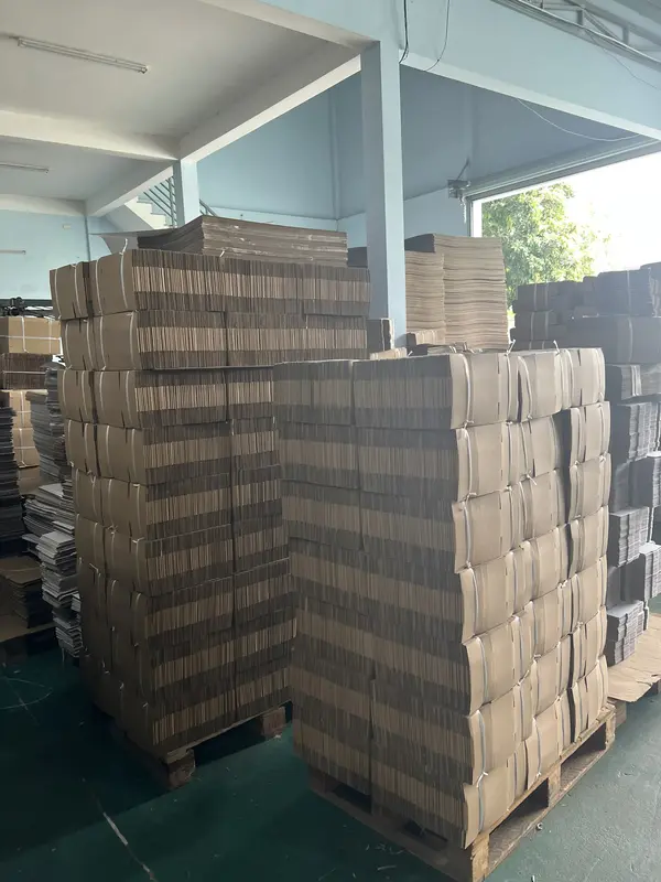 Size 20x15x10 cm _ combo 50c_ Thùng Carton Đóng Hàng, Đóng Mỹ Phẩm, Hộp Cứng Cáp 2
