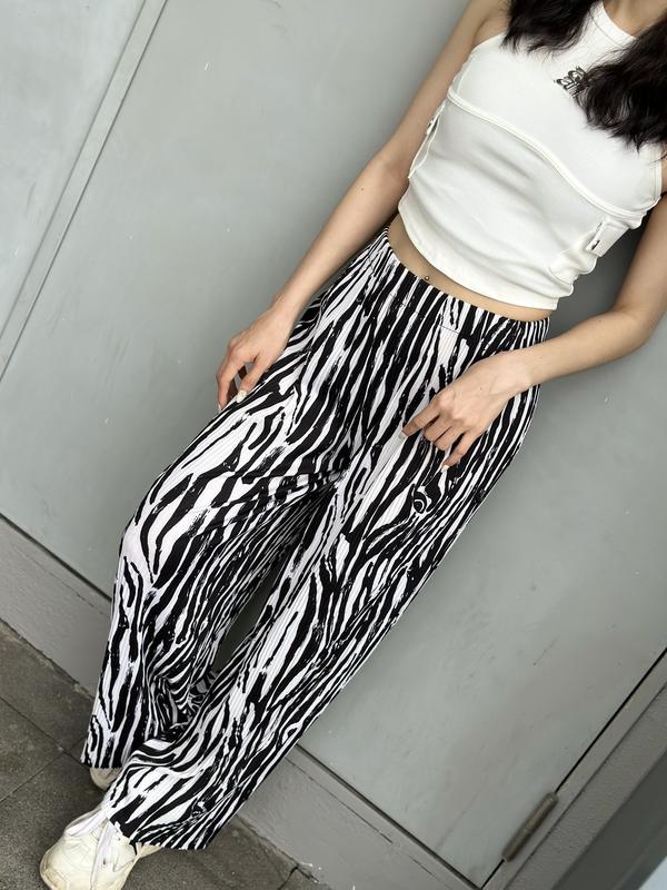 Quần tăm nhăn sọc đen trắng hằng tống qc