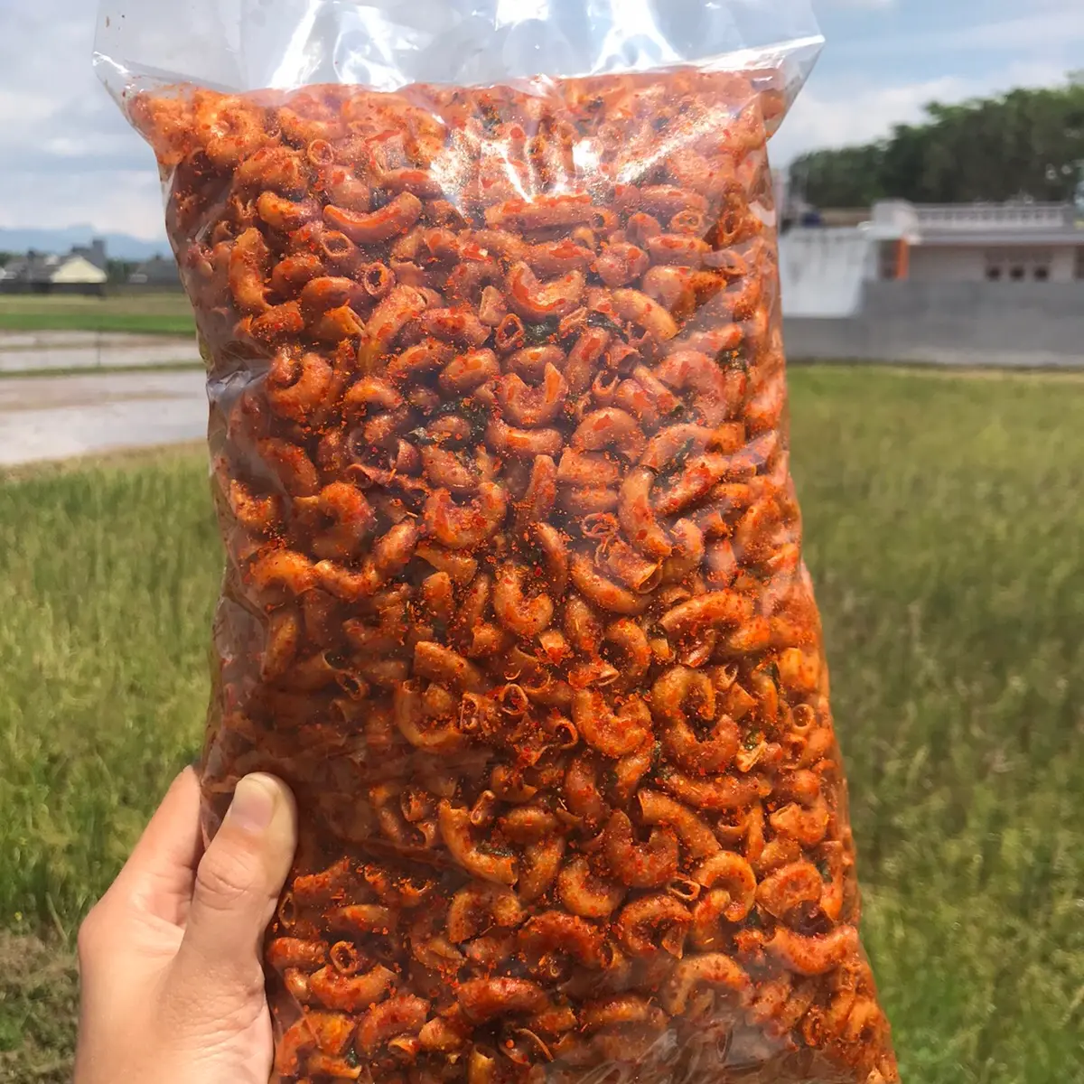 1/4 KG MAKARONI CIKRUH PEDAS DAUN JERUK Camilan Cemilan