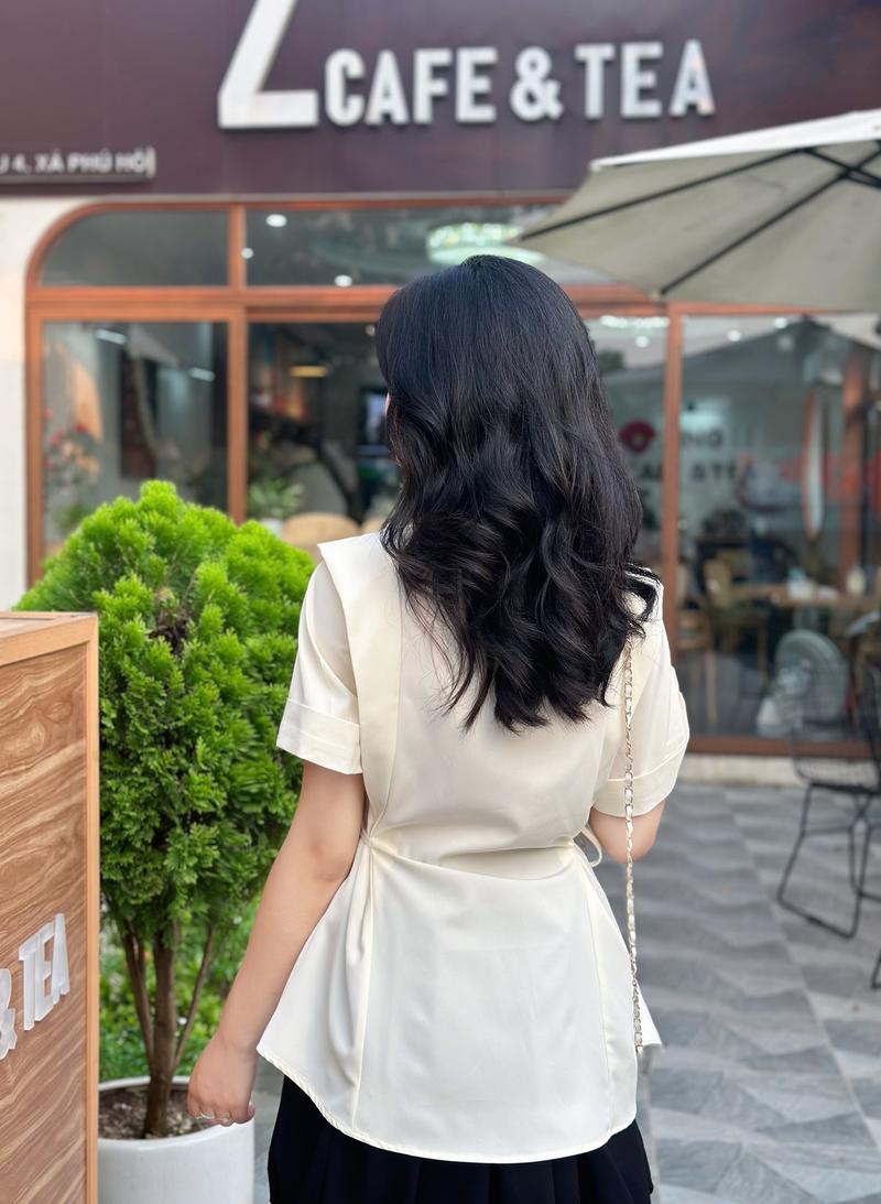 Product Introduction of Áo Sơ Mi Thắt Eo freesize TAY NGẮN có TẶNG kèm giây nơ tiểu thư 44