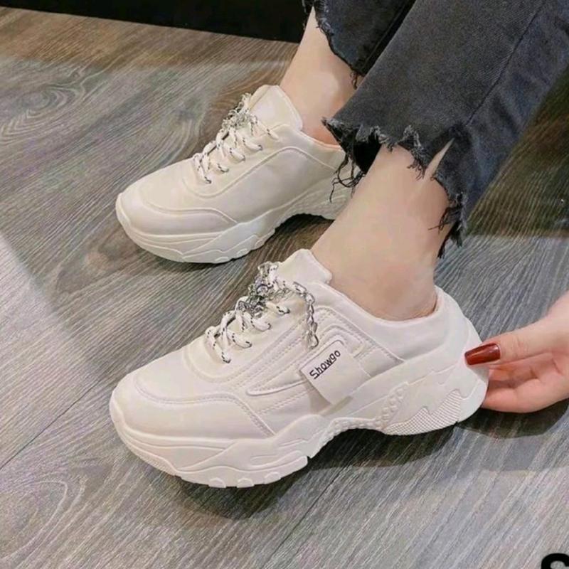 Giày Sục Thể Thao Nữ S15 Độn Đế Cao 6cm Da PU Tròn Mũi Trắng Sữa