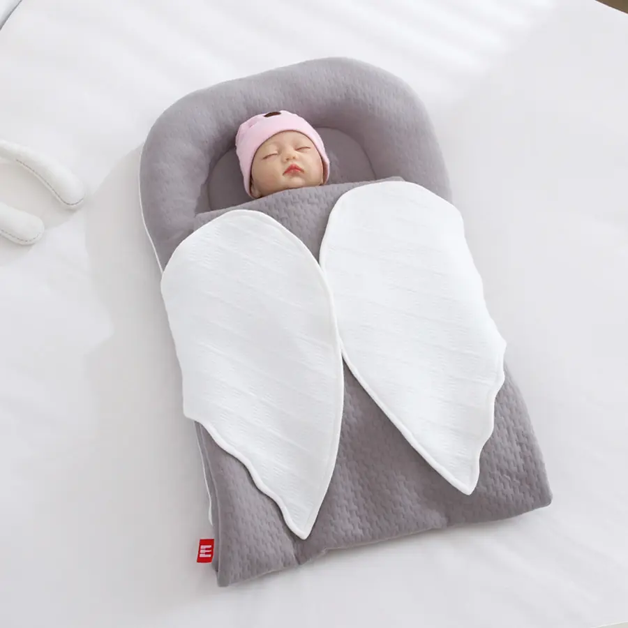 Portable Foldable Herme Feather Wing Wrap Blanket Baby Nest Travel Bionic Bed-in-Bed Mommy Carry Baby Crib