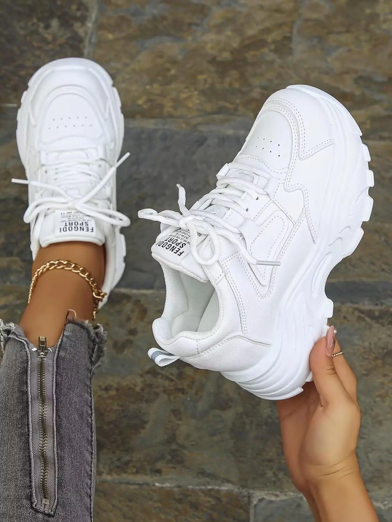 Women's Sporty Lace up Round Toe Platform Wedge Sneakers, 1 Pair Casual Comfy Sports Shoes, Non-slip Chunky Sneakers for Daily Wear