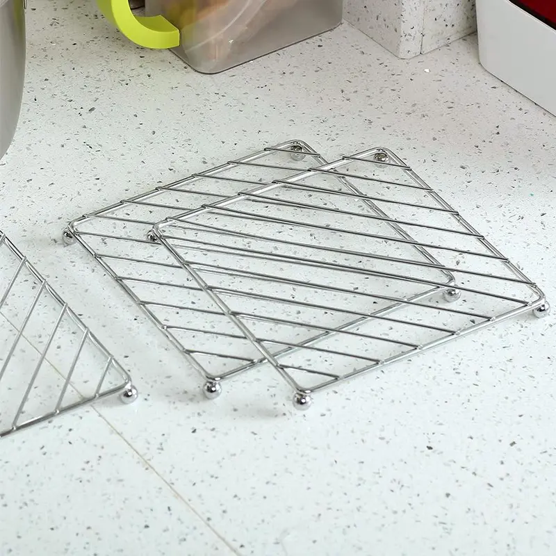 3pcs/set Heat Insulation Mat, Square Iron Pot Mat, Simple Anti-scalding Table Mat, Kitchen Tool, Kitchen Accessories 3