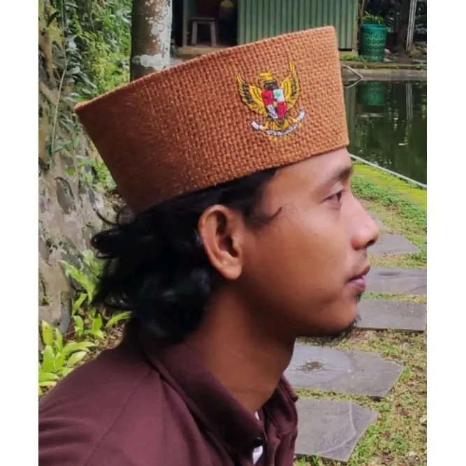 Peci Goni / Songkok Goni Garuda