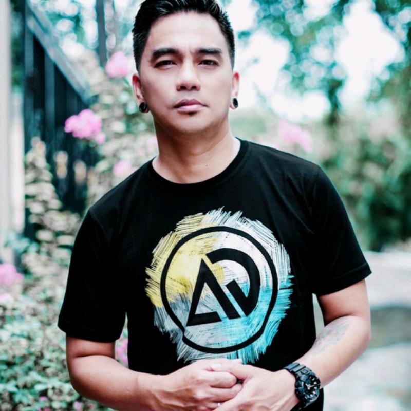 BAJU DISTRO PRIA ORIGINAL AIQI KEREN - ABSTRAC DEWASA 0